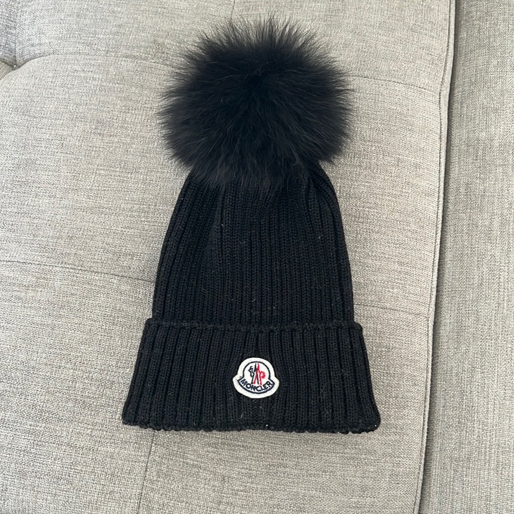 Moncler knit beanie w/ fur Pom